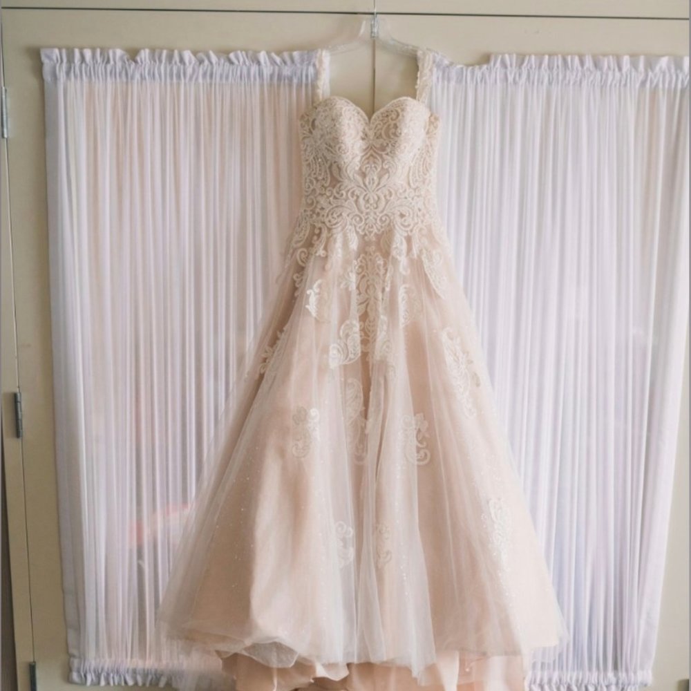 Essence of Australia Wedding Dress
